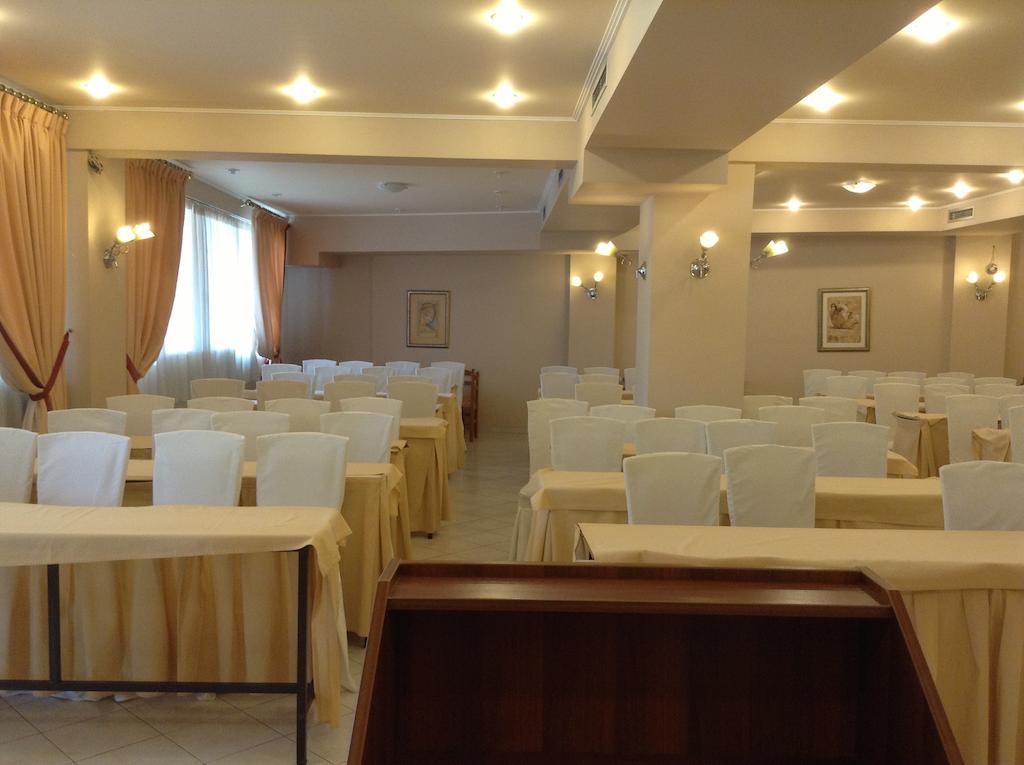 Hotel Orfeas Kalampáka Dış mekan fotoğraf